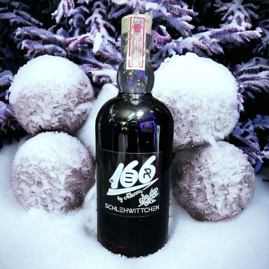 Laden Sie das Bild in den Galerie-Viewer, 166ER Schlehwittchen Likör